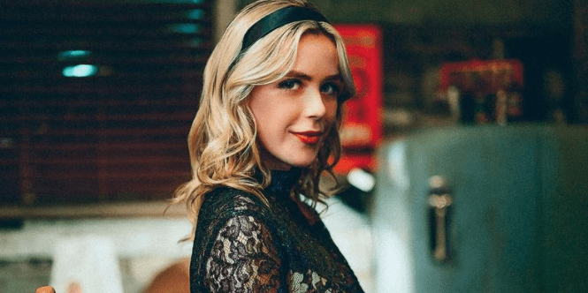 La actriz Kiernan Shipka regresará como Sabrina en la serie Riverdale