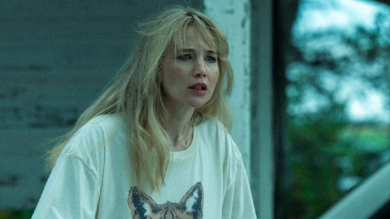 jennifer-lawrence-terror (1)